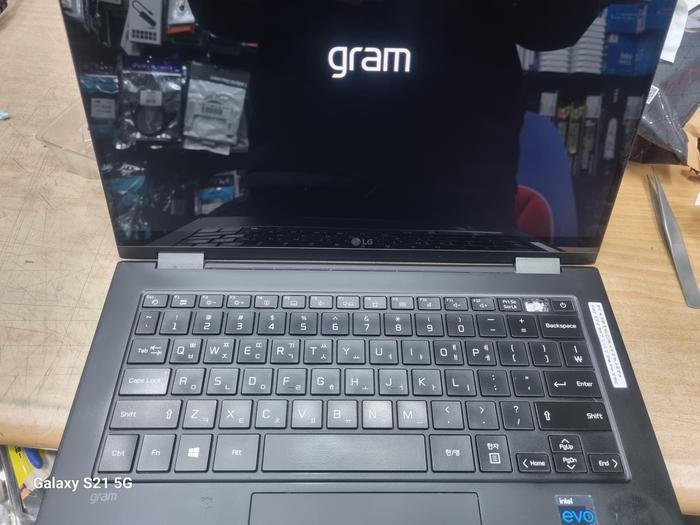 235149625_YifS60VF_3a9fe9d338023c9381a80b0a59539a34a41c7dc1.jpg 이미지크게보기